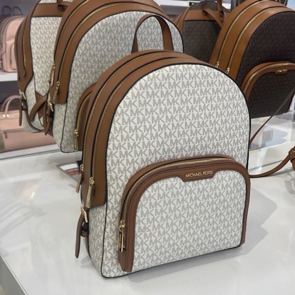 Michael Kors Jaycee Large Zip Pocket Backpack Vanilla - Picture 9 of 16
